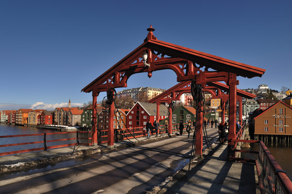 Gamle Bybro in Trondheim - die alte Brcke ber den Nidelvfluss
