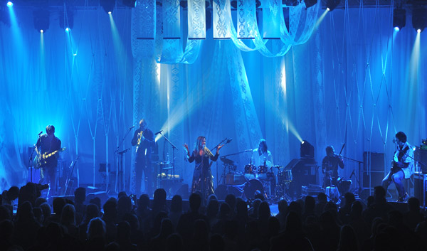 Mari Boine in ihrem Konzert am 2. April 2010 in der Bakhteharji Idrettshall in Kautokeino